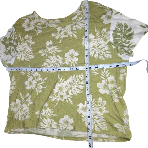 American Eagle Womens Large Floral T-Shirt Green White Hawaiian Tropical Top Tee - Picture 9 of 9